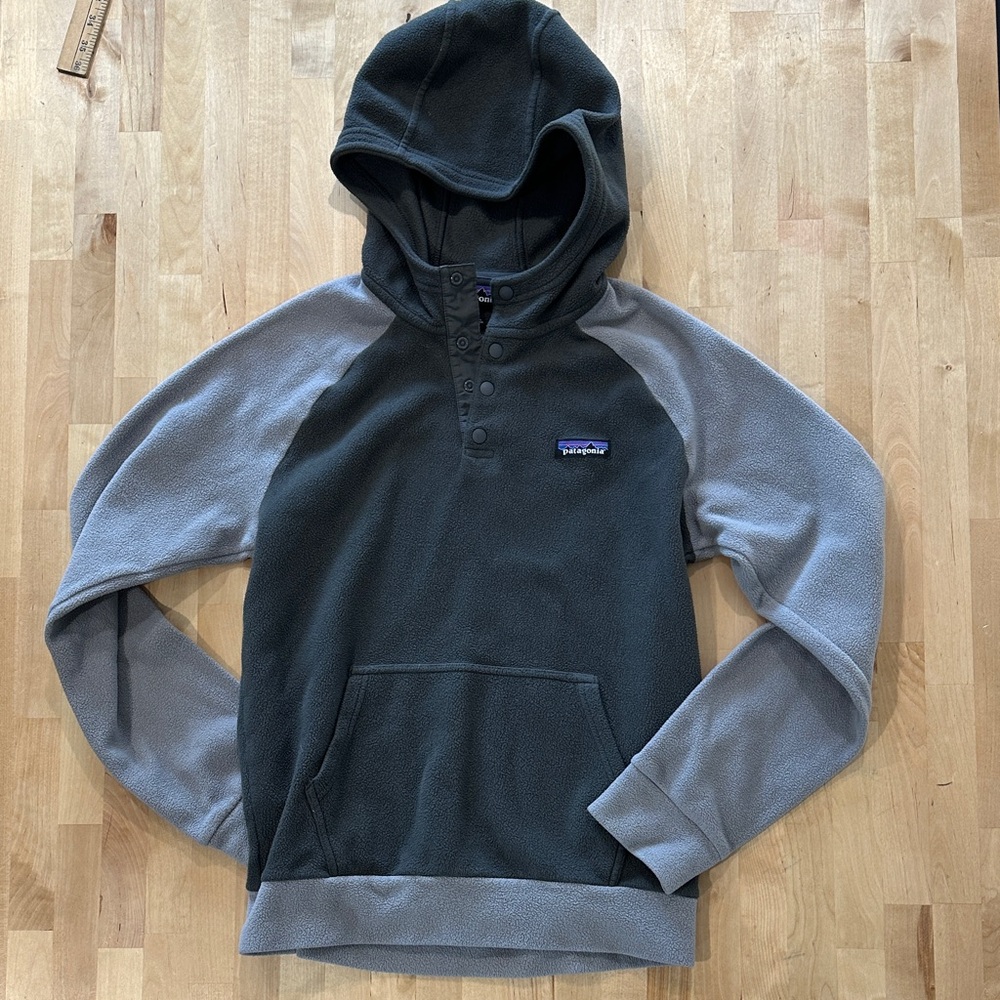 Patagonia Men's Hoodie - Dark and Light Gray